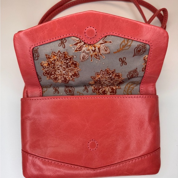 HOBO Stroll Slim Crossbody bag purse in Tea Rose pink leather New - Picture 5 of 10